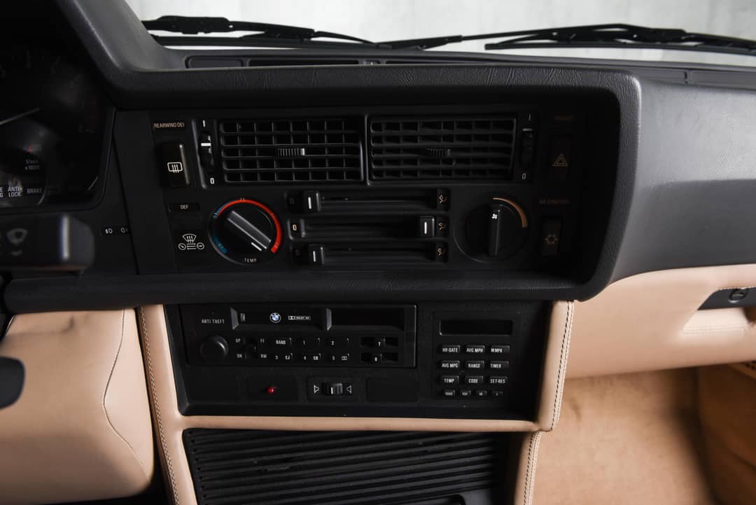 1988 BMW M6 — photo 27