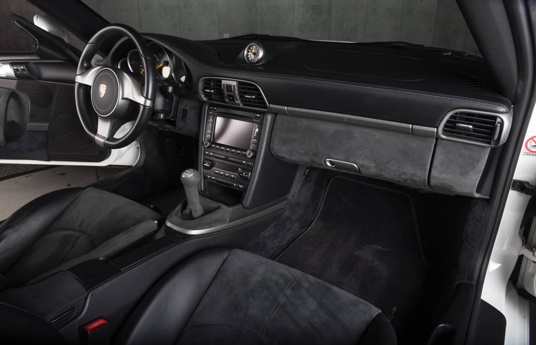 2010 Porsche 911 GT3 — photo 15