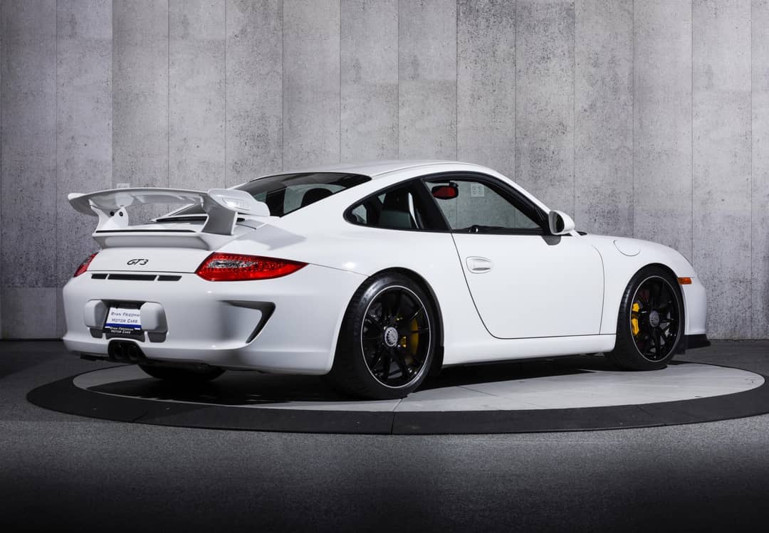 2010 Porsche 911 GT3 — photo 3