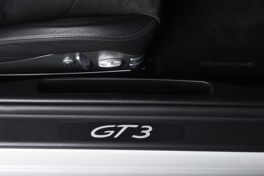 2010 Porsche 911 GT3 — photo 22