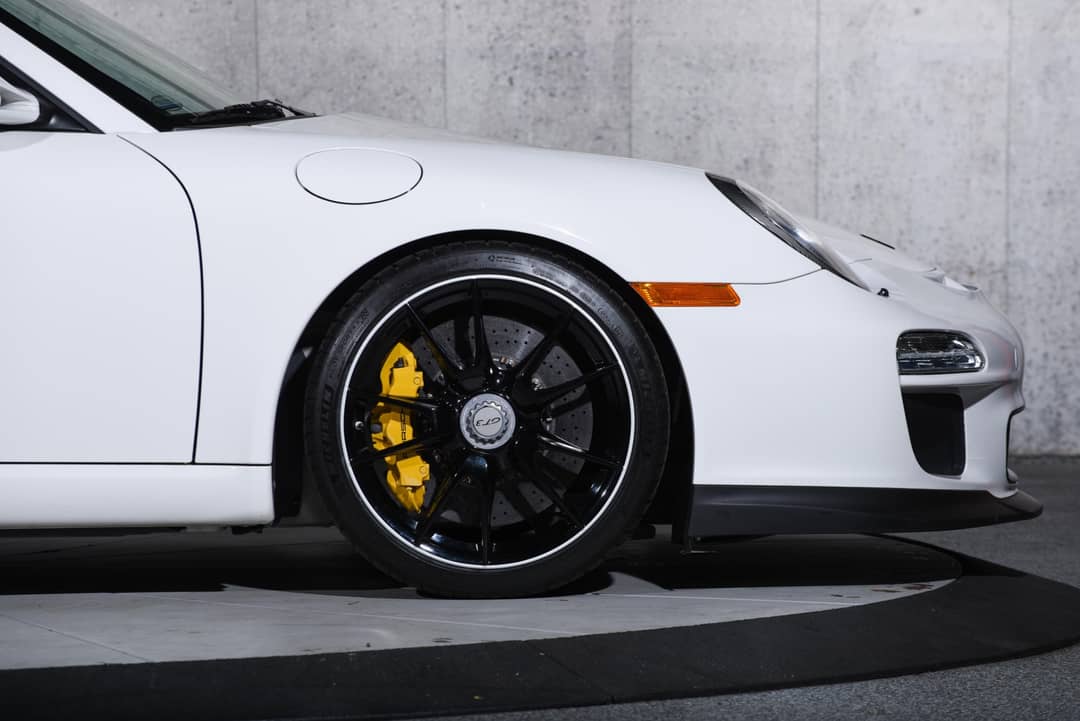 2010 Porsche 911 GT3 — photo 28
