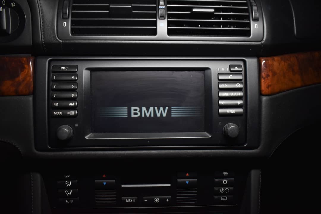 2003 BMW M5 — photo 40