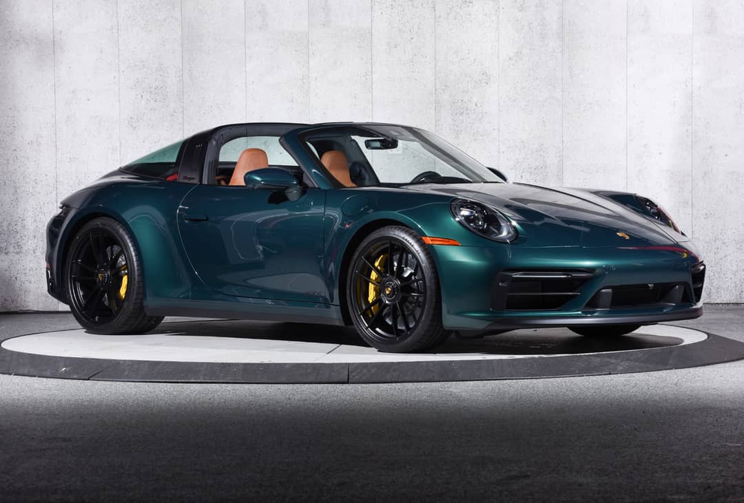 2024 Porsche 911 Targa 4 GTS — photo 2