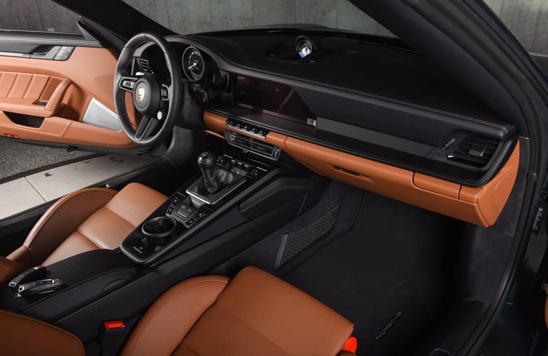 2024 Porsche 911 Targa 4 GTS — photo 12
