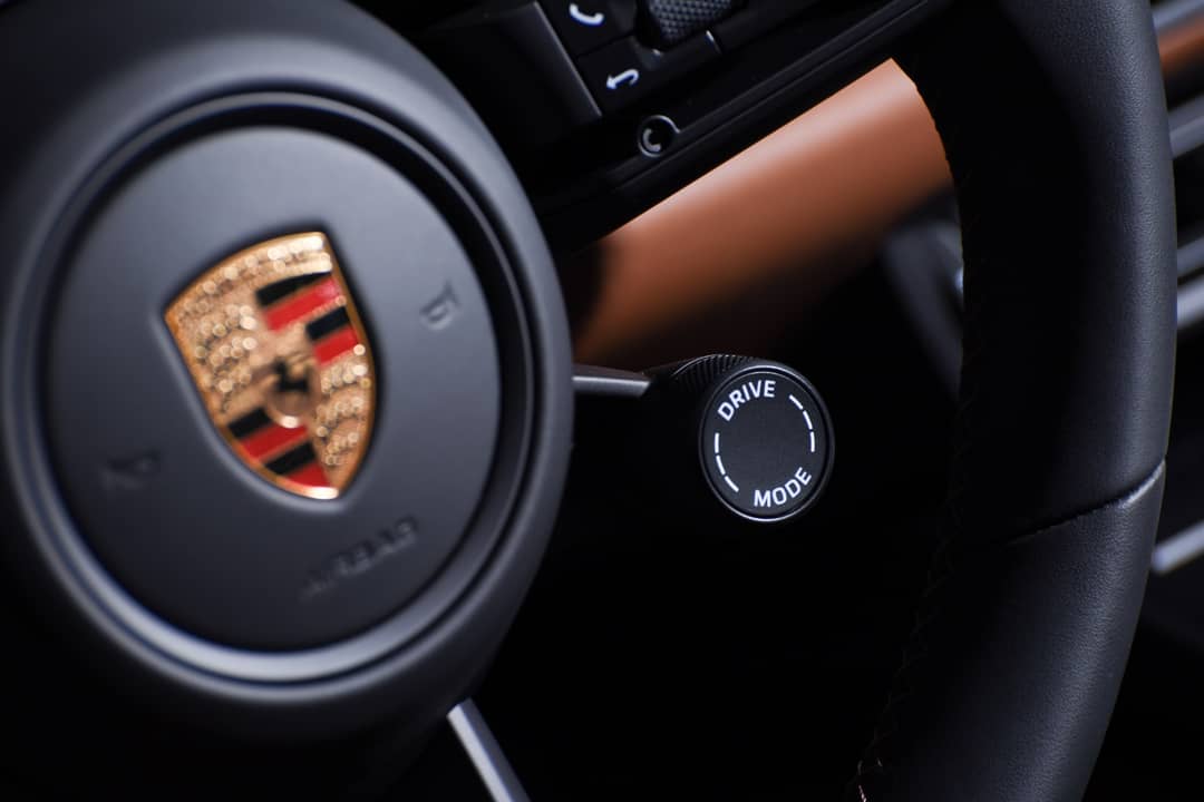 2024 Porsche 911 Targa 4 GTS — photo 17