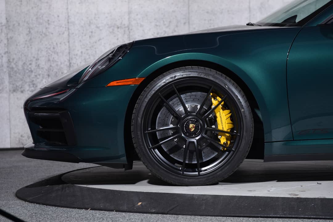 2024 Porsche 911 Targa 4 GTS — photo 33