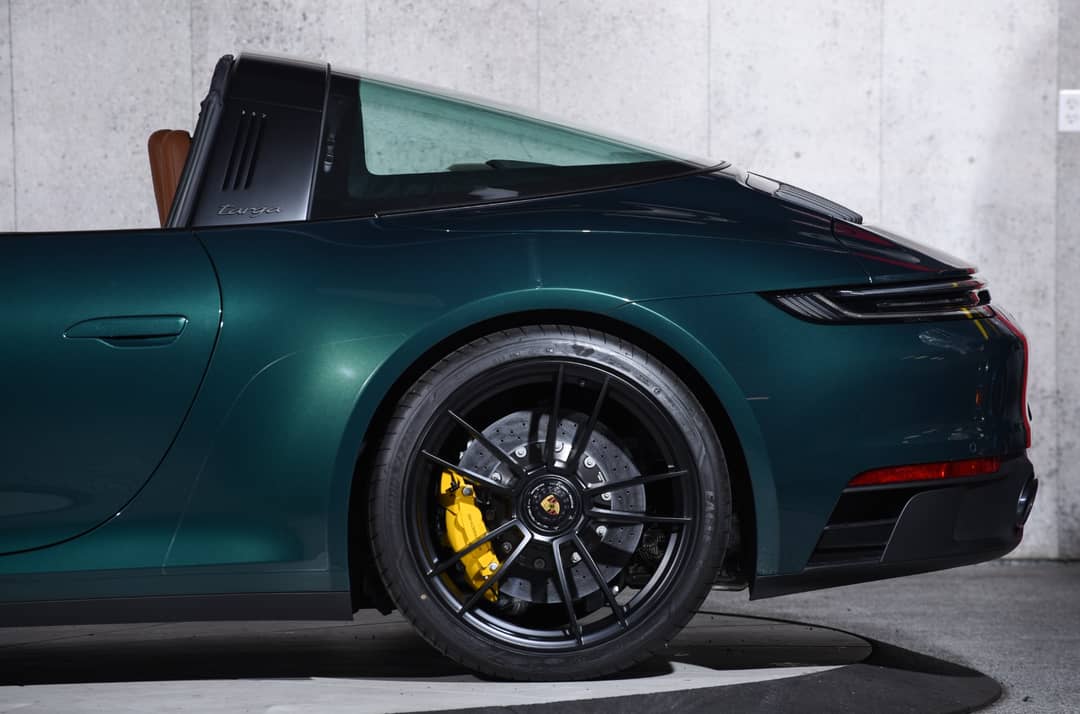 2024 Porsche 911 Targa 4 GTS — photo 35