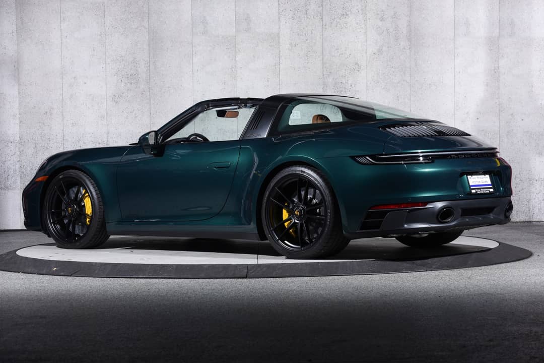 2024 Porsche 911 Targa 4 GTS — photo 8