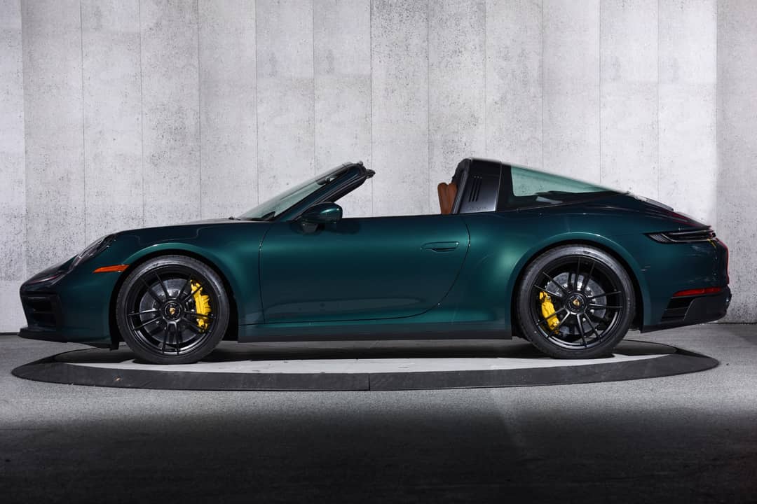 2024 Porsche 911 Targa 4 GTS — photo 9