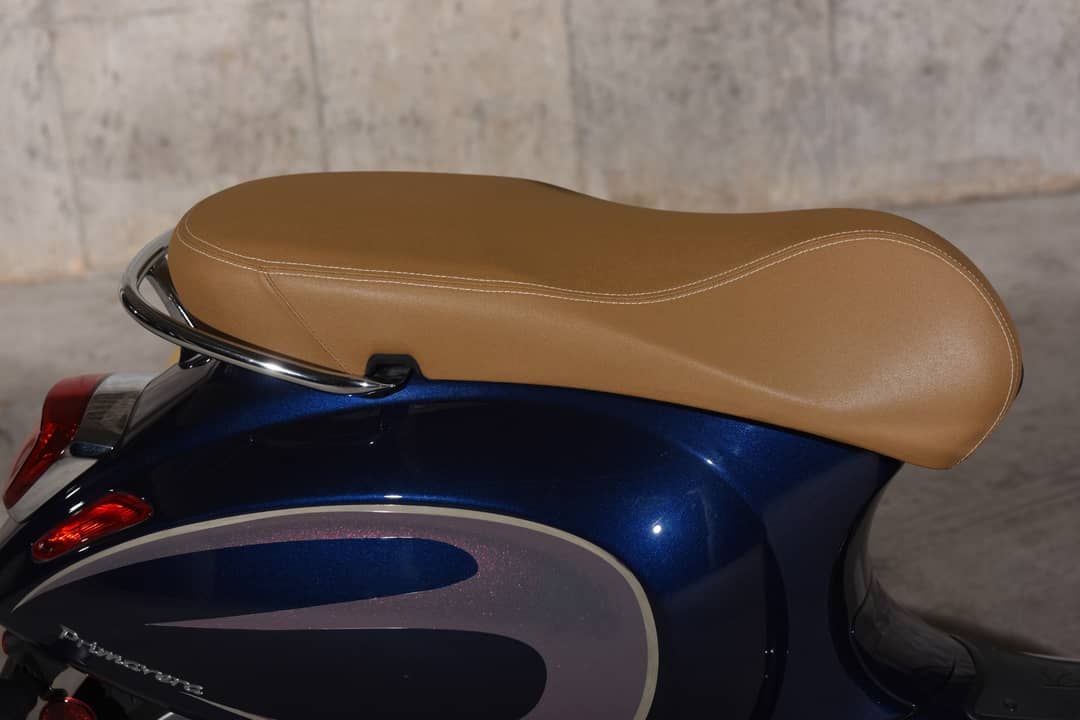 2023 Vespa Primavera 50 — photo 12