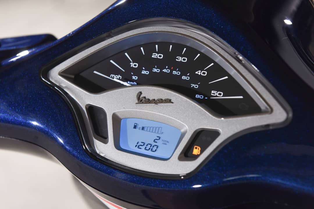 2023 Vespa Primavera 50 — photo 21
