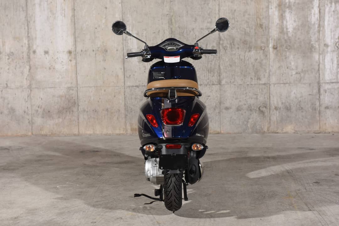 2023 Vespa Primavera 50 — photo 7