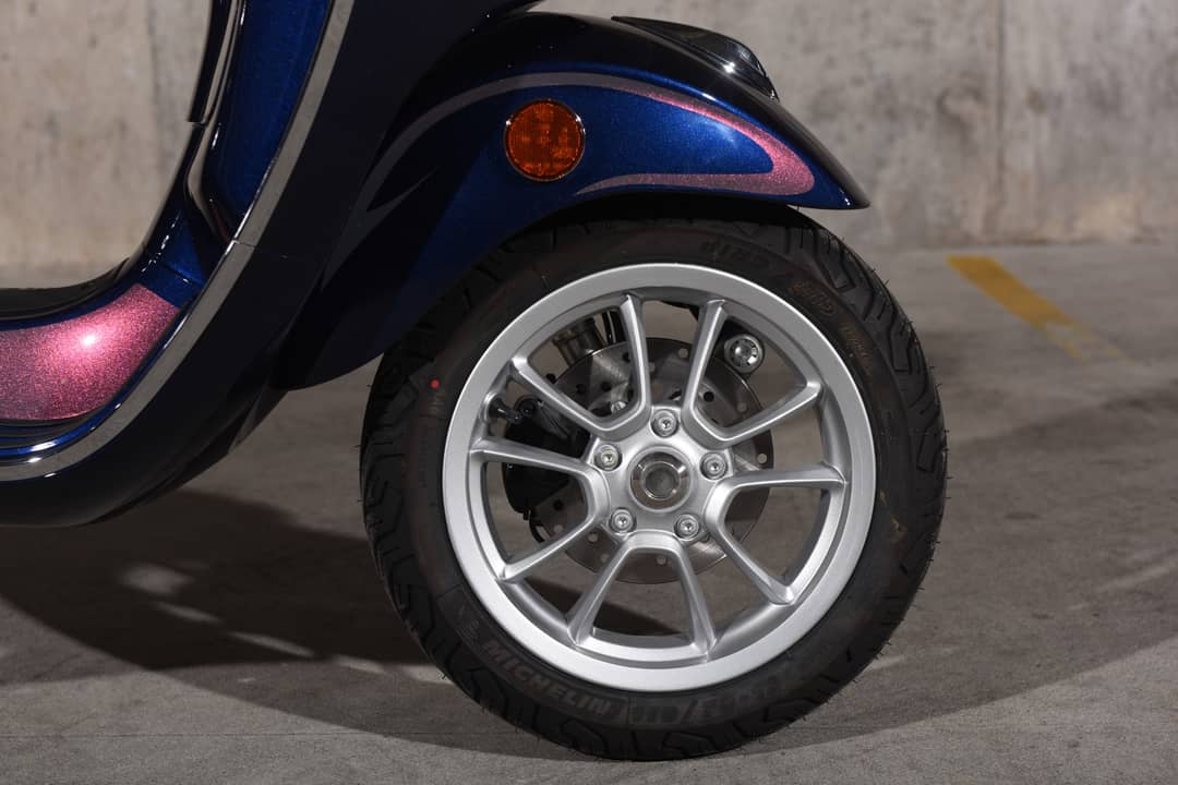 2023 Vespa Primavera 50 — photo 10