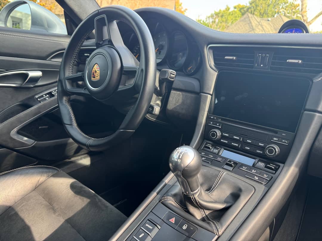 2018 Porsche 911 GT3 — photo 12