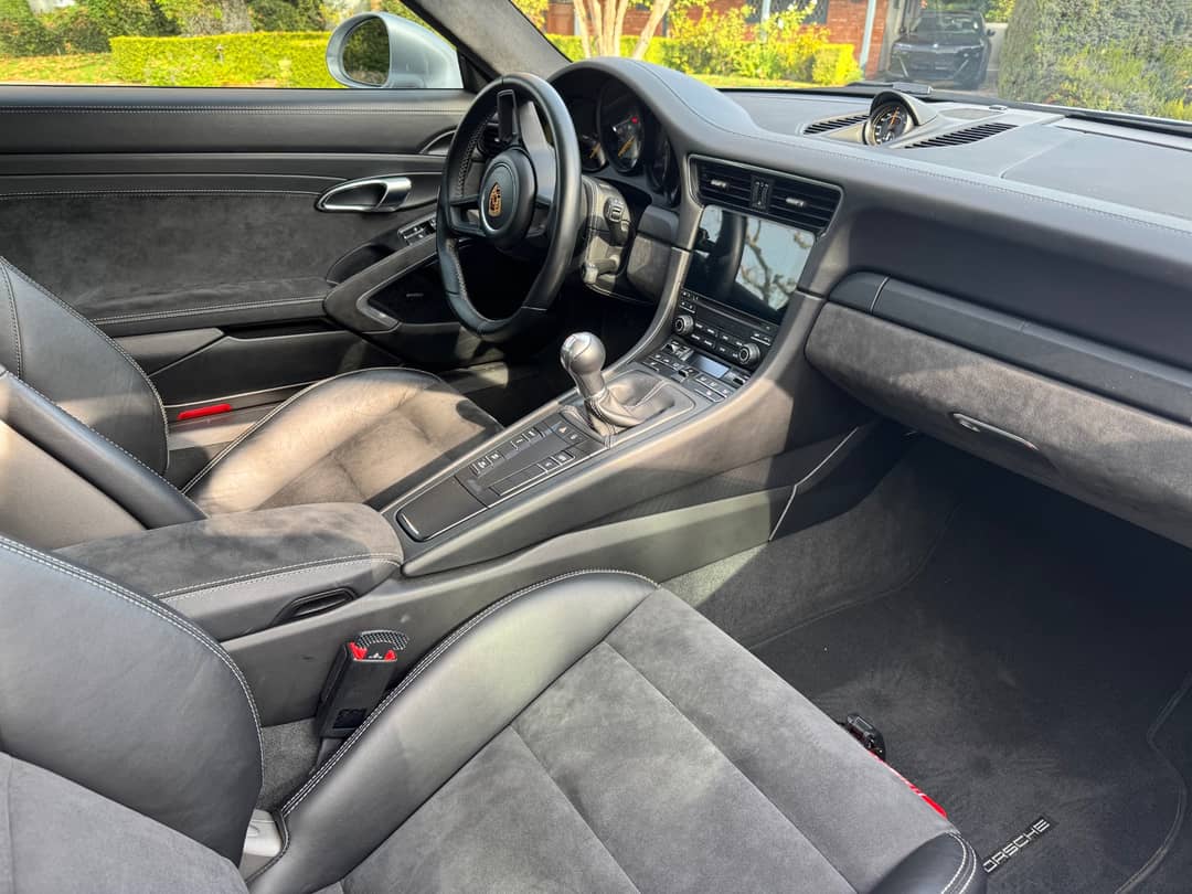2018 Porsche 911 GT3 — photo 13