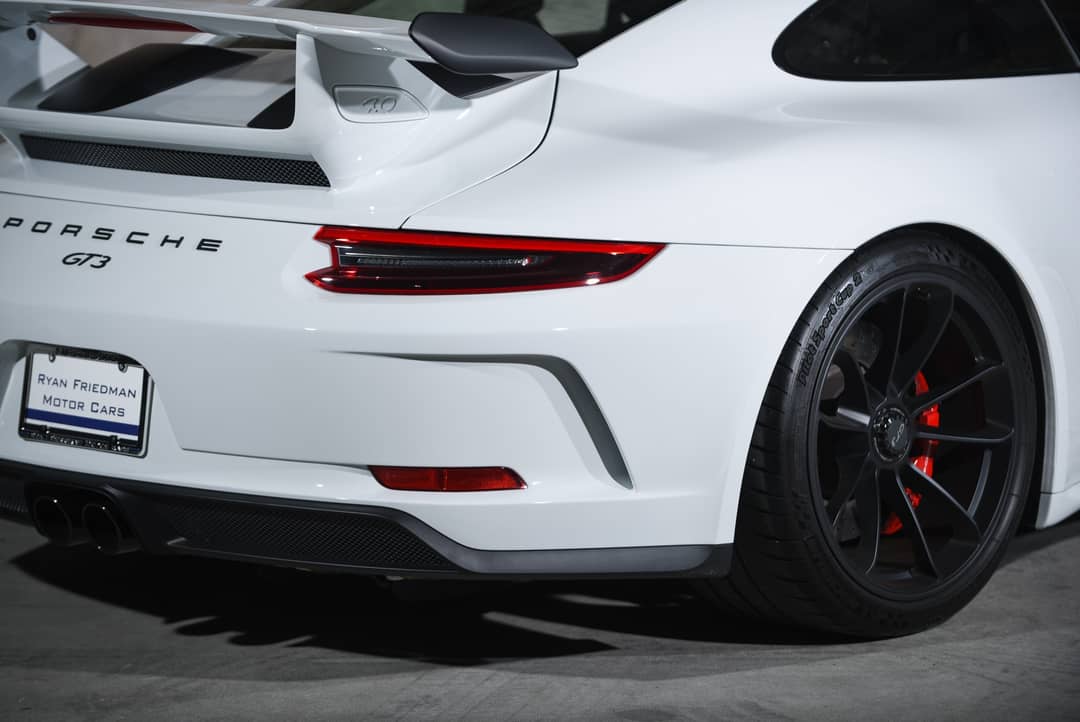 2018 Porsche 911 GT3 — photo 18