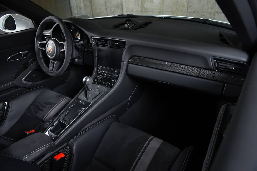 2018 Porsche 911 GT3 — photo 33
