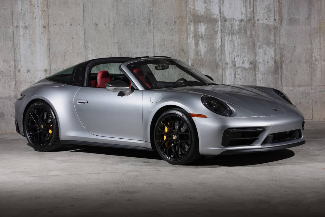 2024 Porsche 911 Targa 4 GTS — photo 2