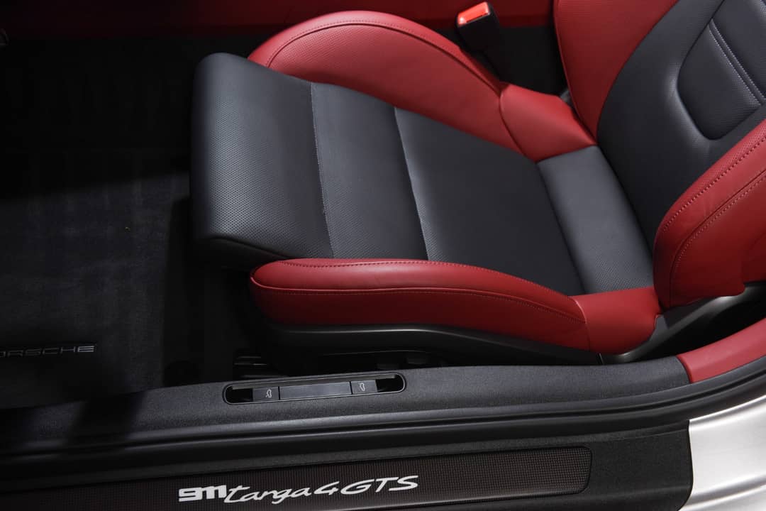 2024 Porsche 911 Targa 4 GTS — photo 22