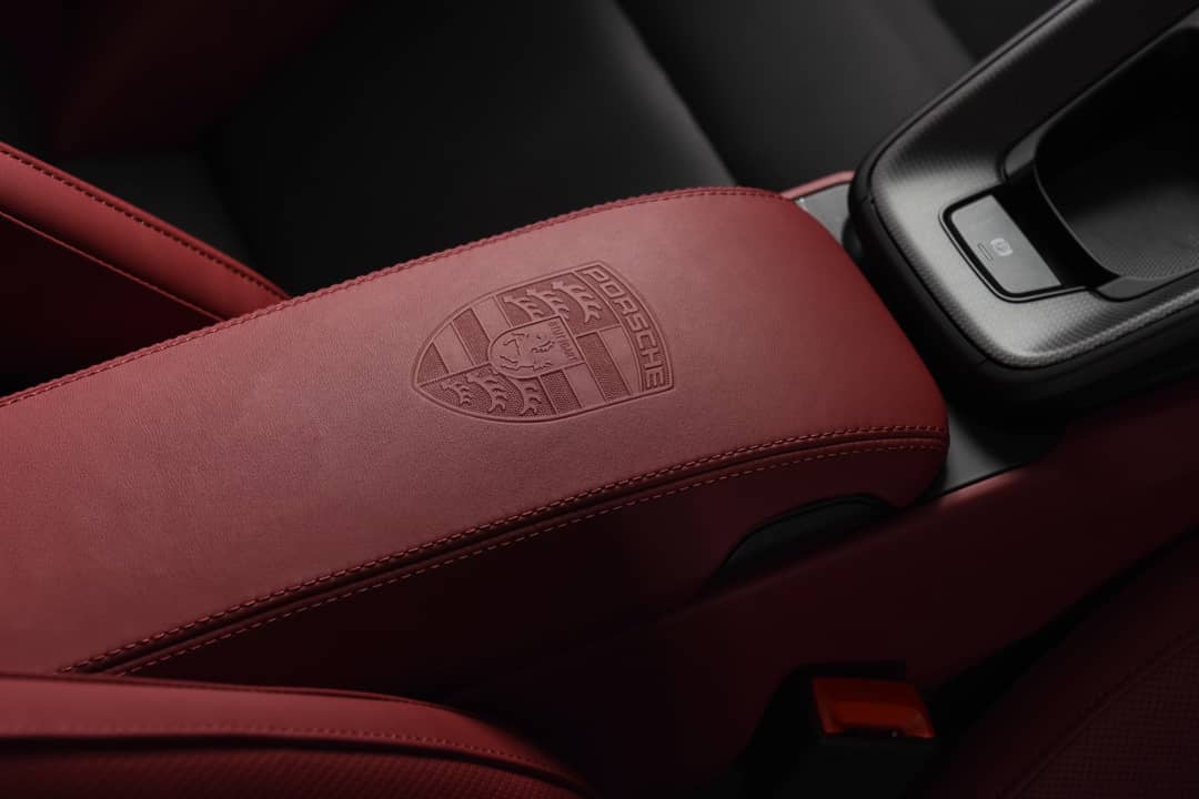 2024 Porsche 911 Targa 4 GTS — photo 24