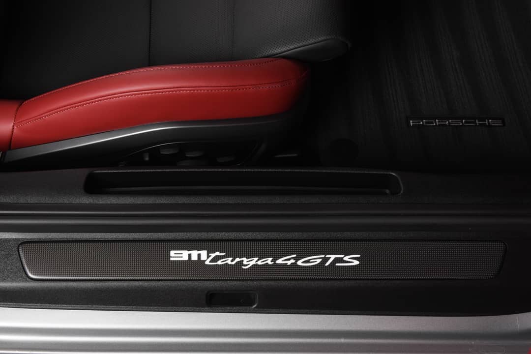 2024 Porsche 911 Targa 4 GTS — photo 25