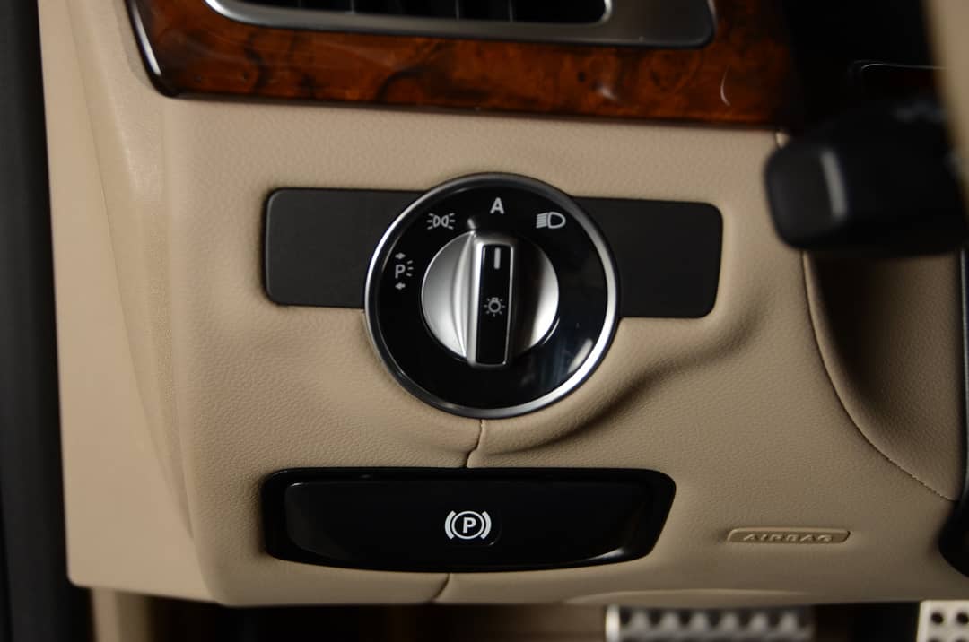 2012 Mercedes-Benz CLS 63 AMG — photo 12