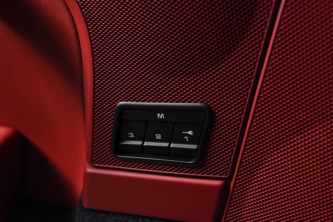 2011 Porsche 911 Carrera S — photo 32
