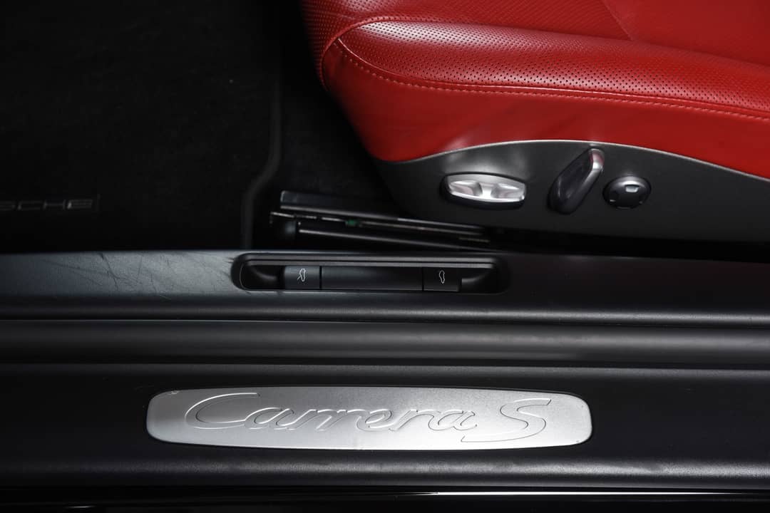 2011 Porsche 911 Carrera S — photo 38