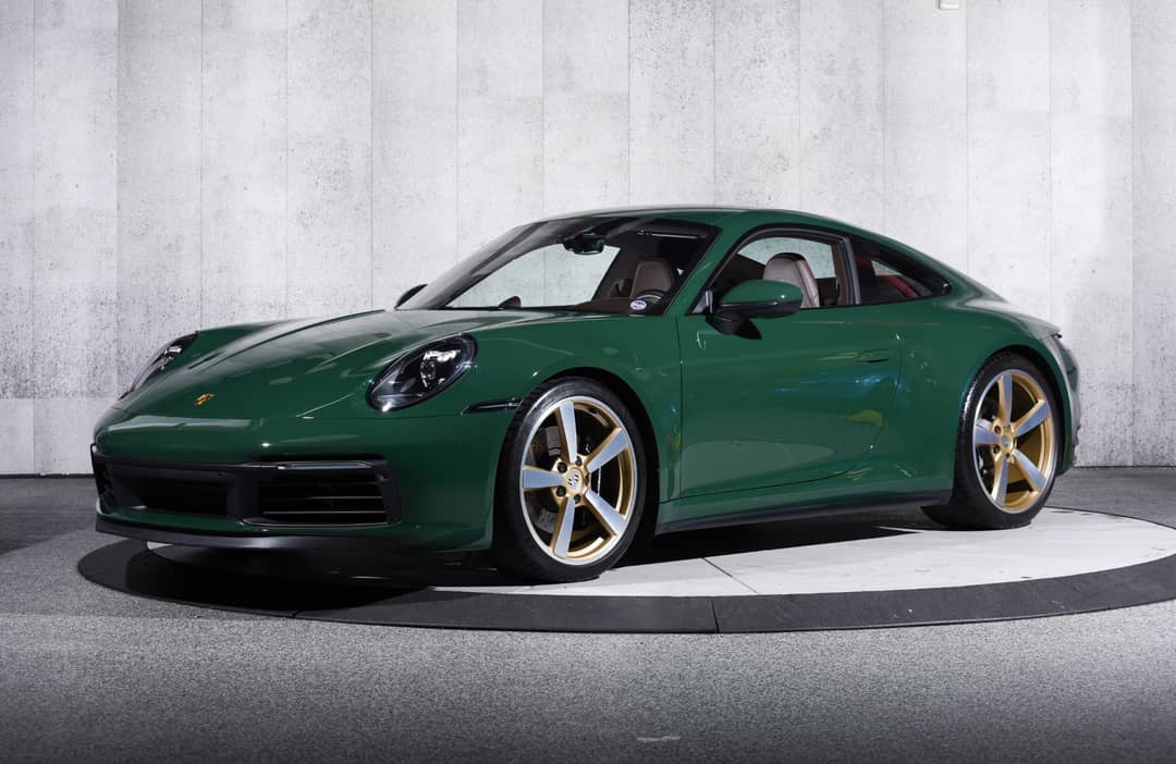 2021 Porsche 911 Carrera S — photo 2