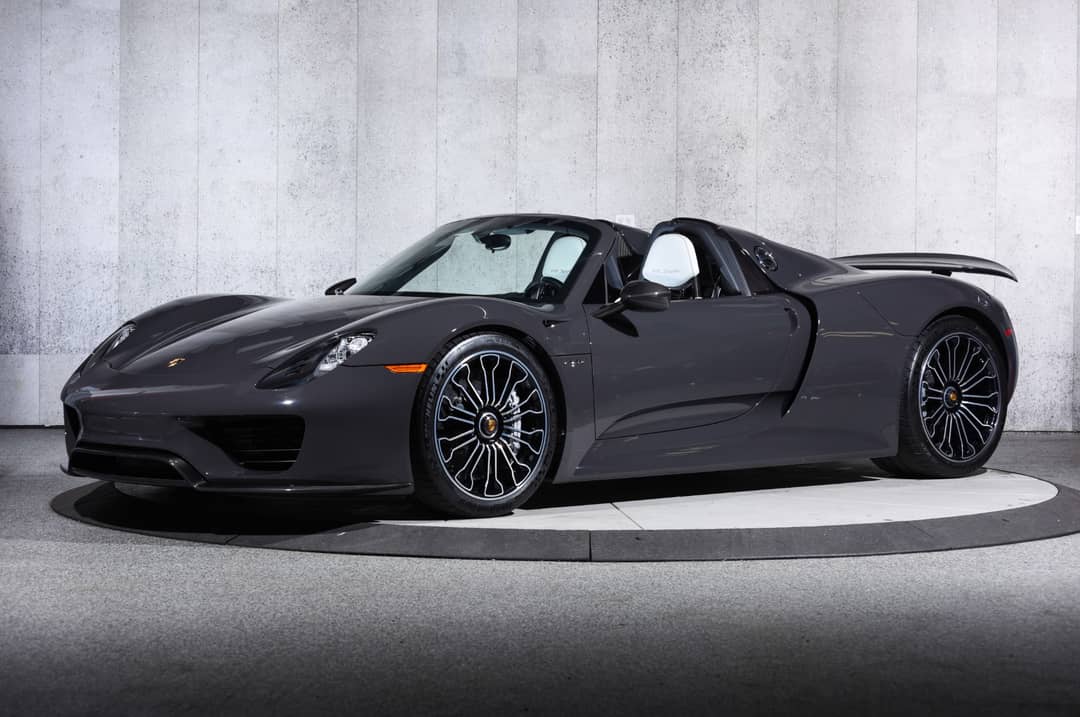 2015 Porsche 918 Spyder — photo 2
