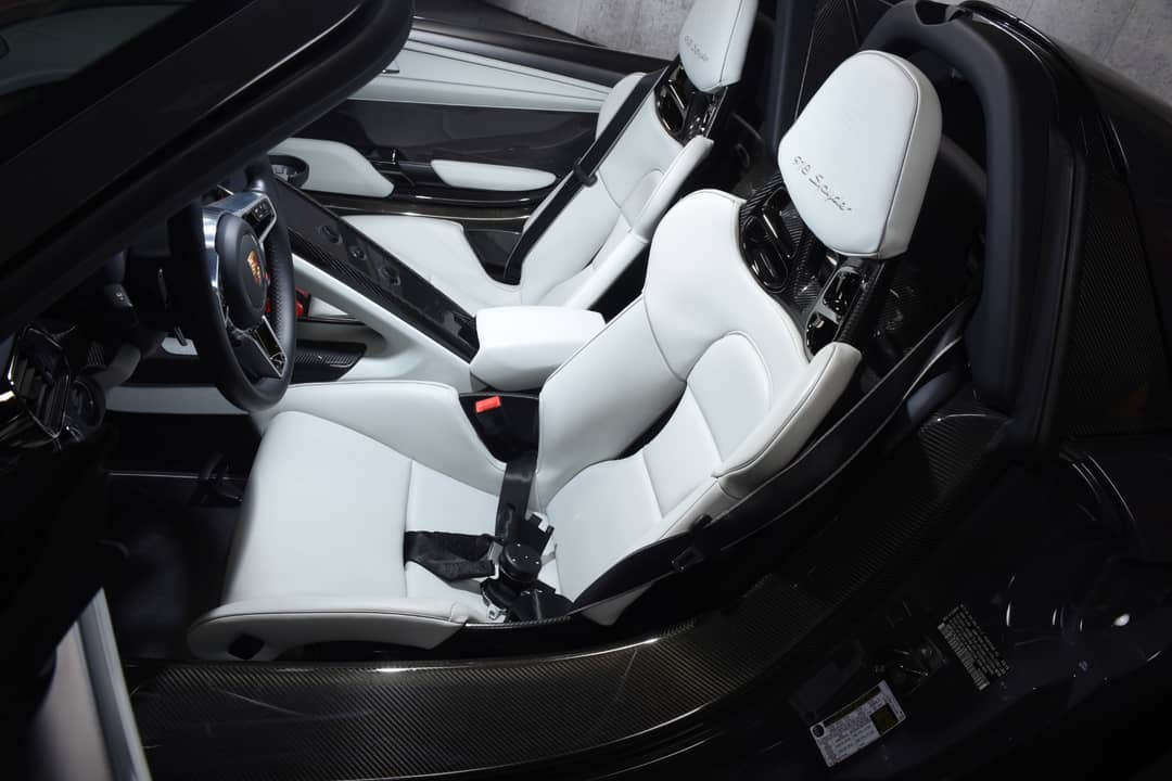 2015 Porsche 918 Spyder — photo 16