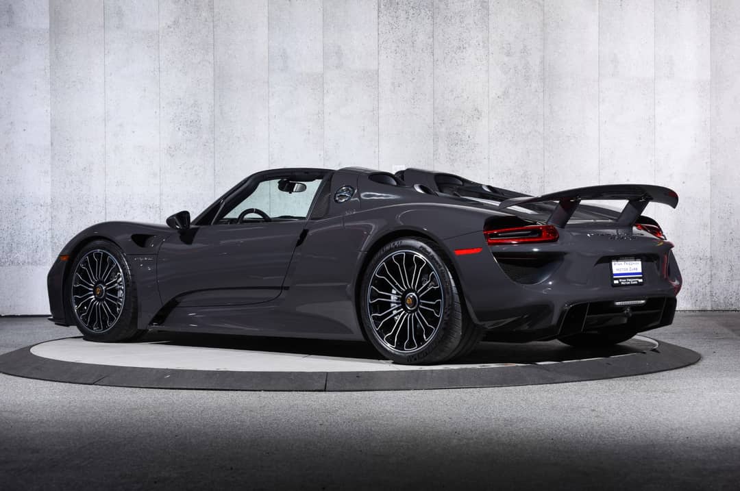 2015 Porsche 918 Spyder — photo 3