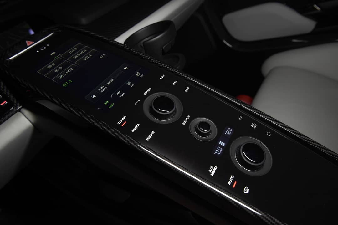 2015 Porsche 918 Spyder — photo 31