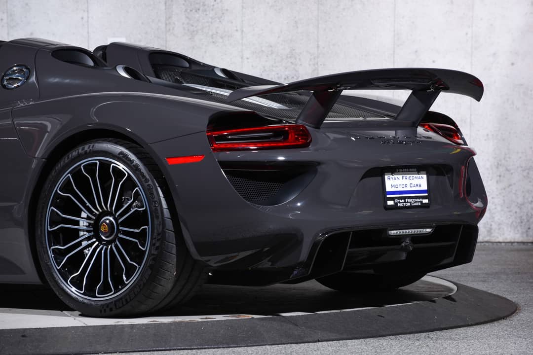 2015 Porsche 918 Spyder — photo 42