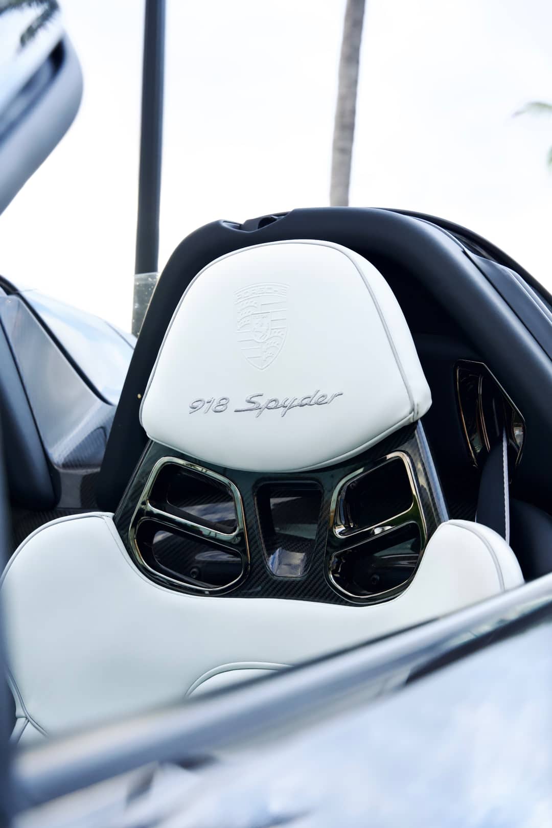 2015 Porsche 918 Spyder — photo 51