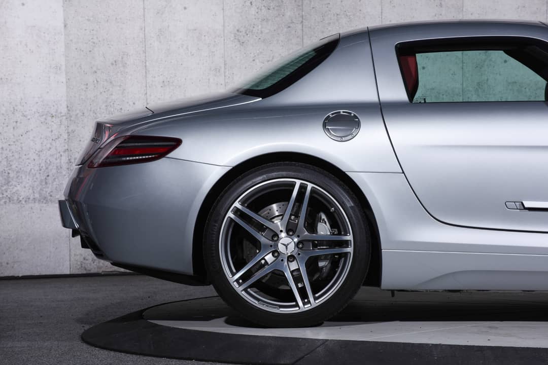 2011 Mercedes-Benz SLS AMG — photo 27