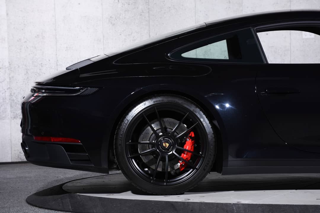 2024 Porsche 911 Carrera GTS — photo 15