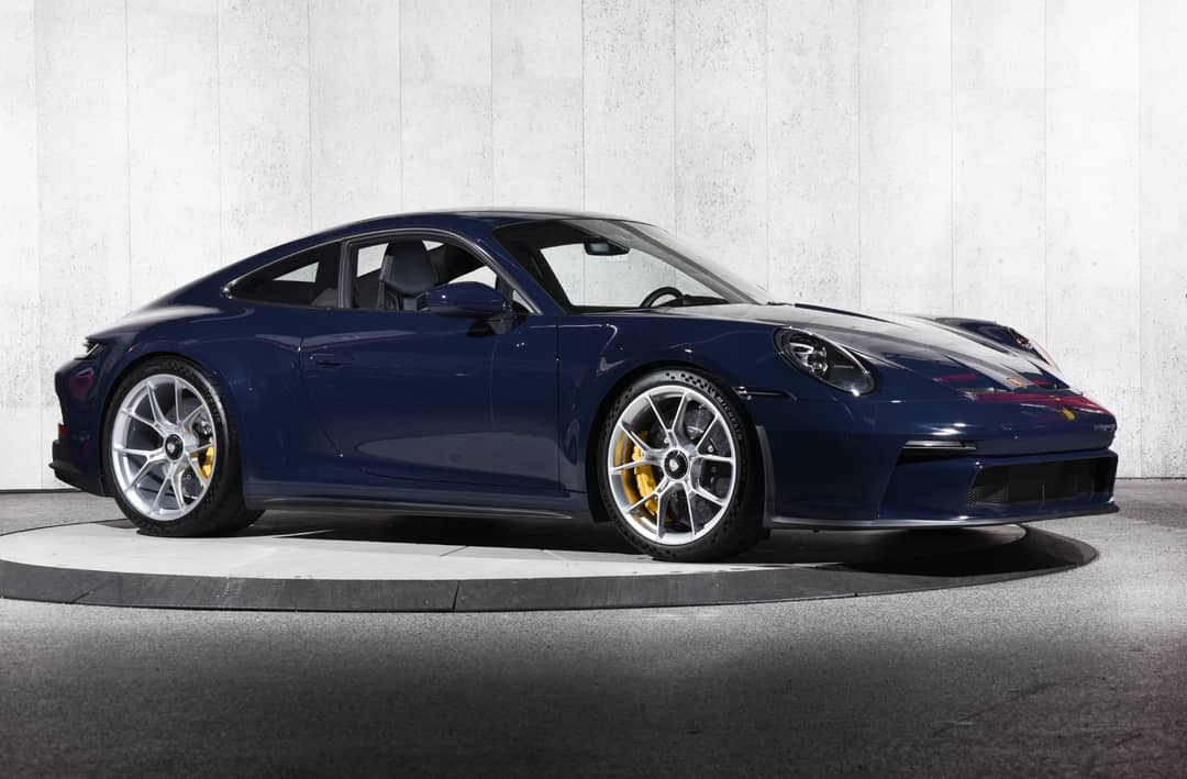2022 Porsche 911 GT3 Touring — photo 2