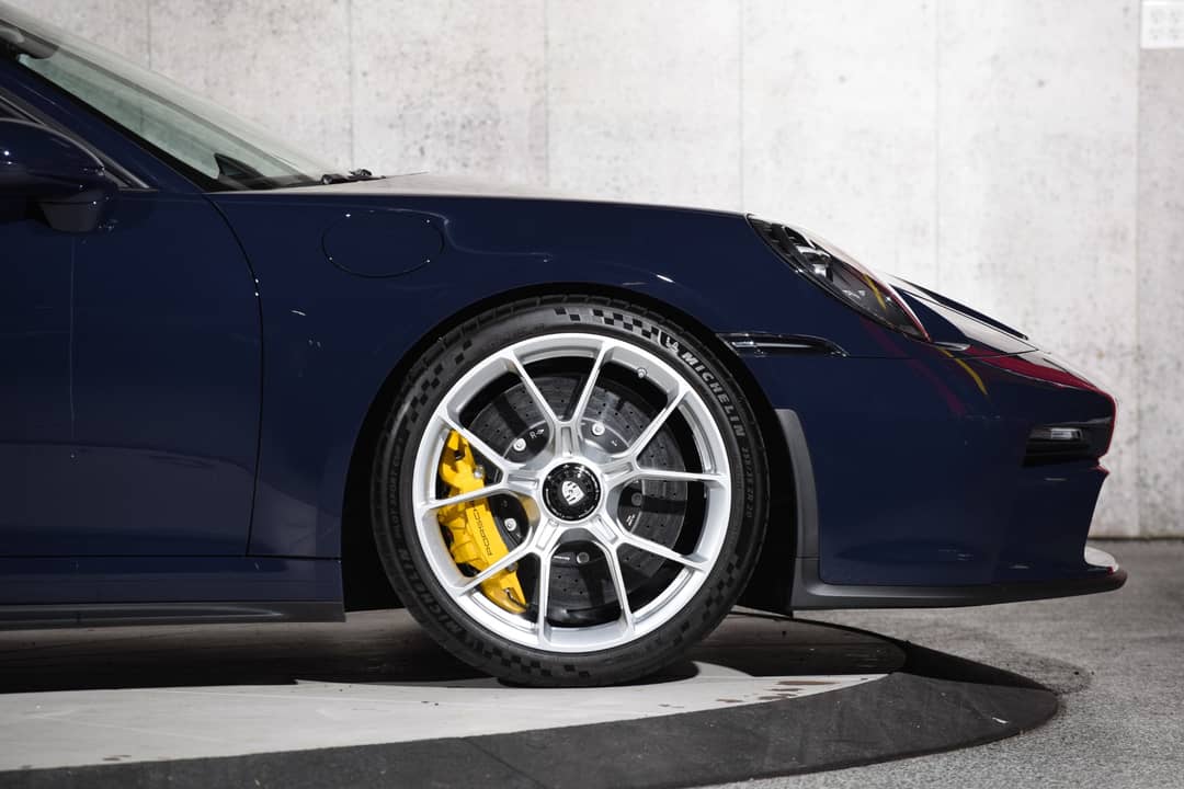2022 Porsche 911 GT3 Touring — photo 12