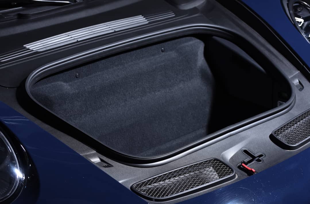 2022 Porsche 911 GT3 Touring — photo 31