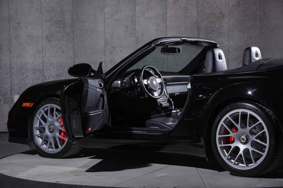 2010 Porsche 911 Turbo — photo 16