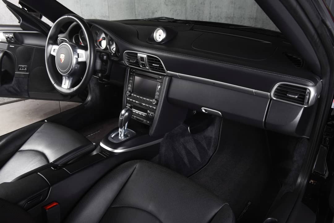 2010 Porsche 911 Turbo — photo 17