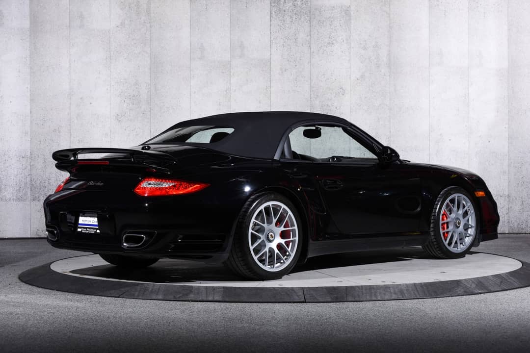 2010 Porsche 911 Turbo — photo 32