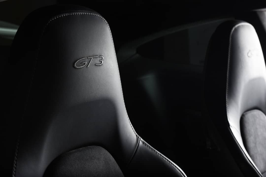 2015 Porsche 911 GT3 — photo 17