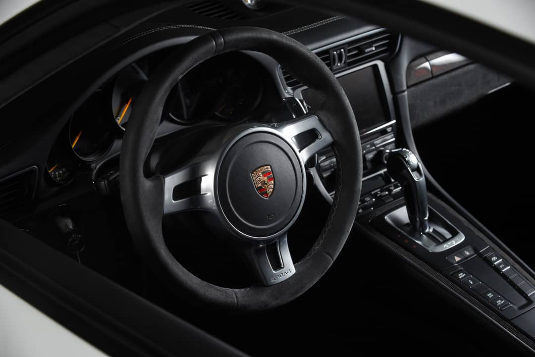 2015 Porsche 911 GT3 — photo 36