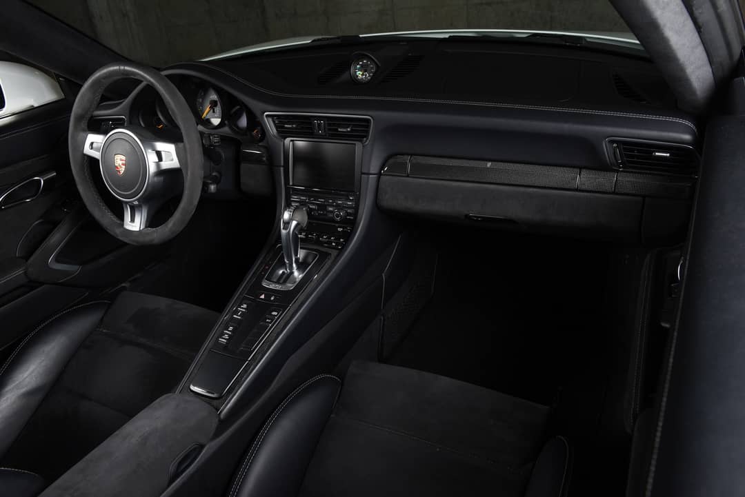 2015 Porsche 911 GT3 — photo 39