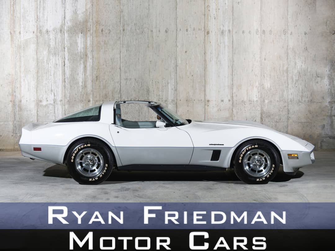 1982 Chevrolet Corvette — photo 1