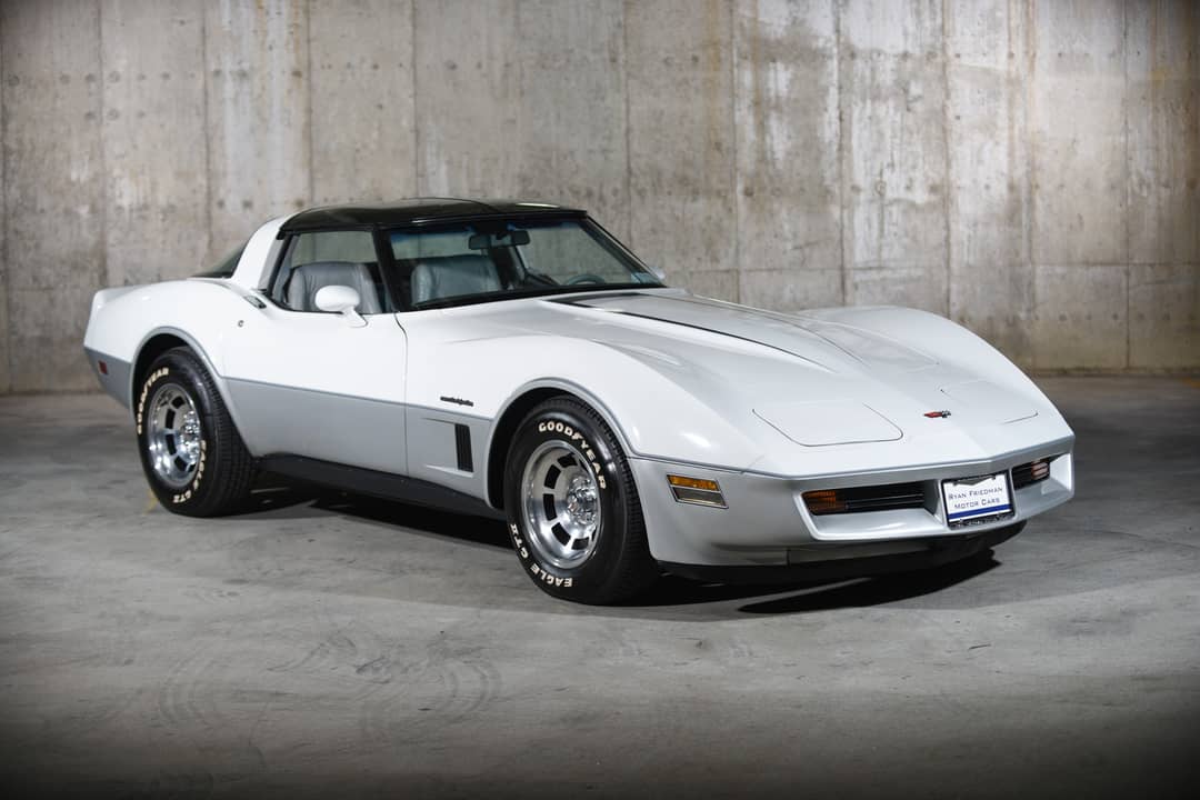 1982 Chevrolet Corvette — photo 2