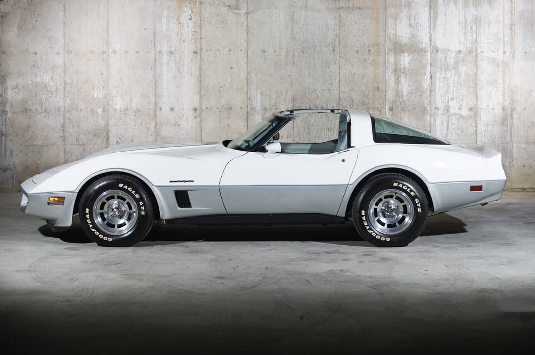 1982 Chevrolet Corvette — photo 11