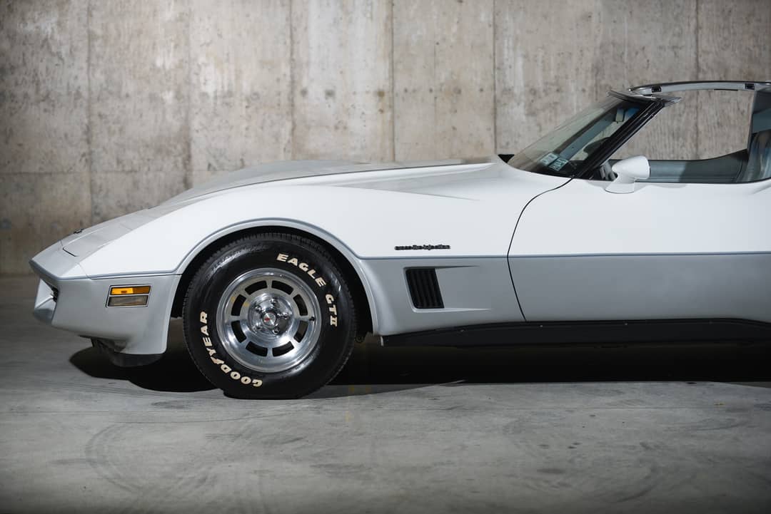 1982 Chevrolet Corvette — photo 12